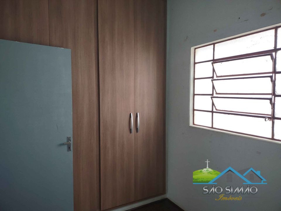 Casa a venda no centro em São Simão SP.
