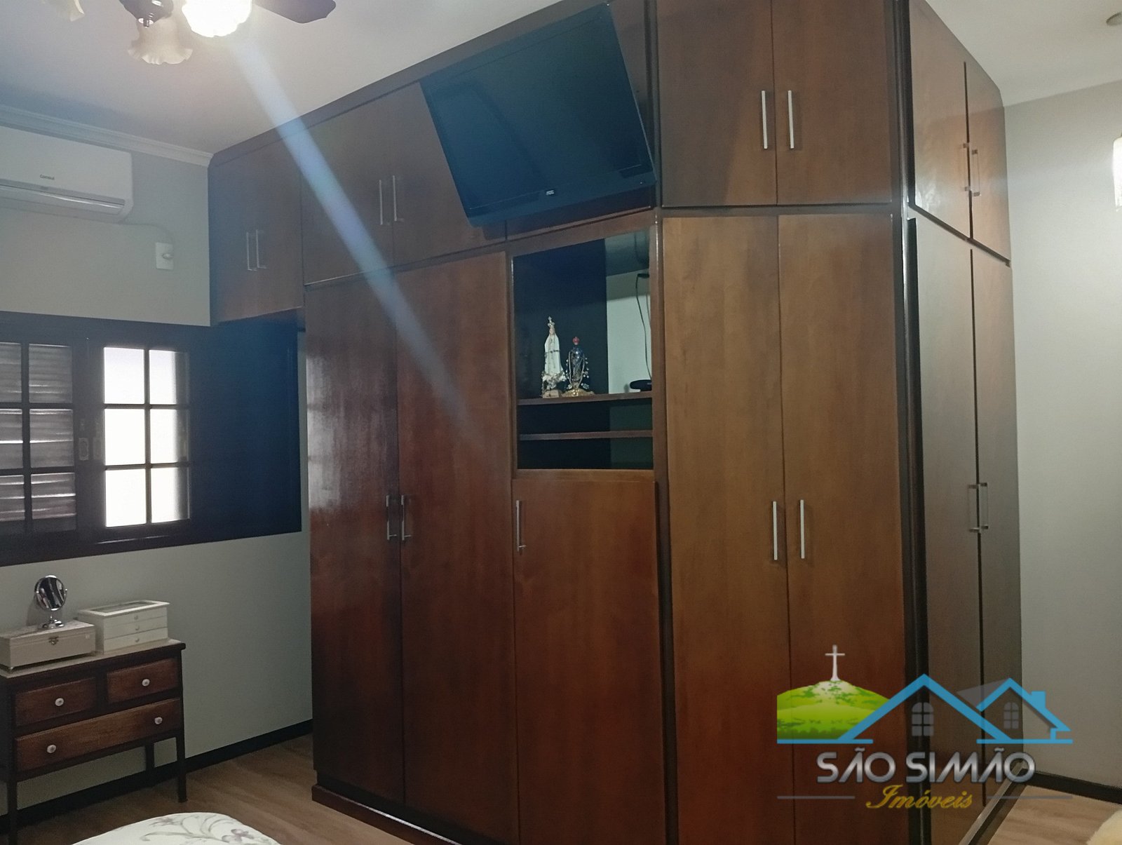 Casa a venda em São Simão SP, com piscina e fino acabamento
