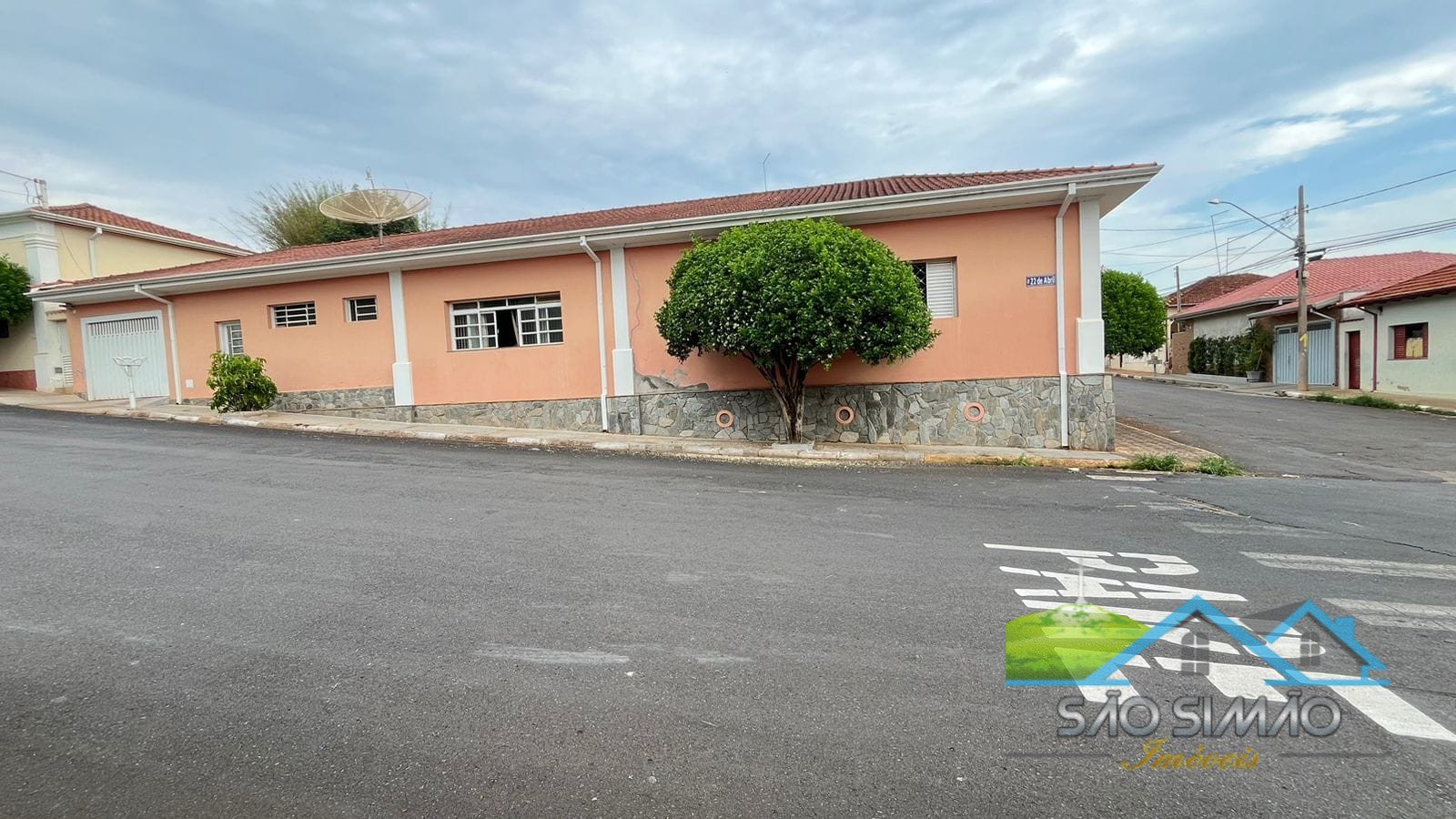 Casa a venda com 3 quartos em São Simão SP