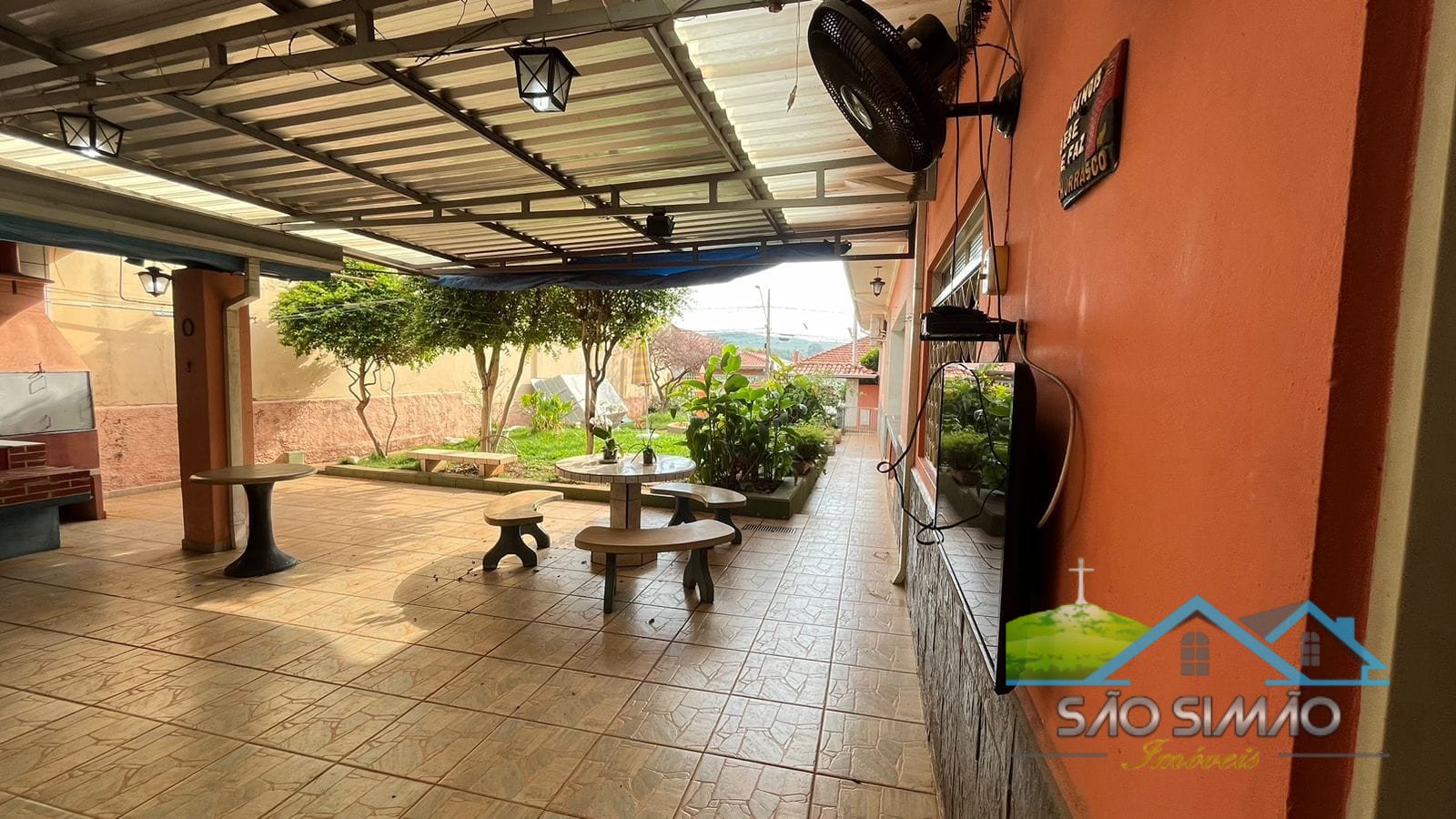 Casa a venda com 3 quartos em São Simão SP