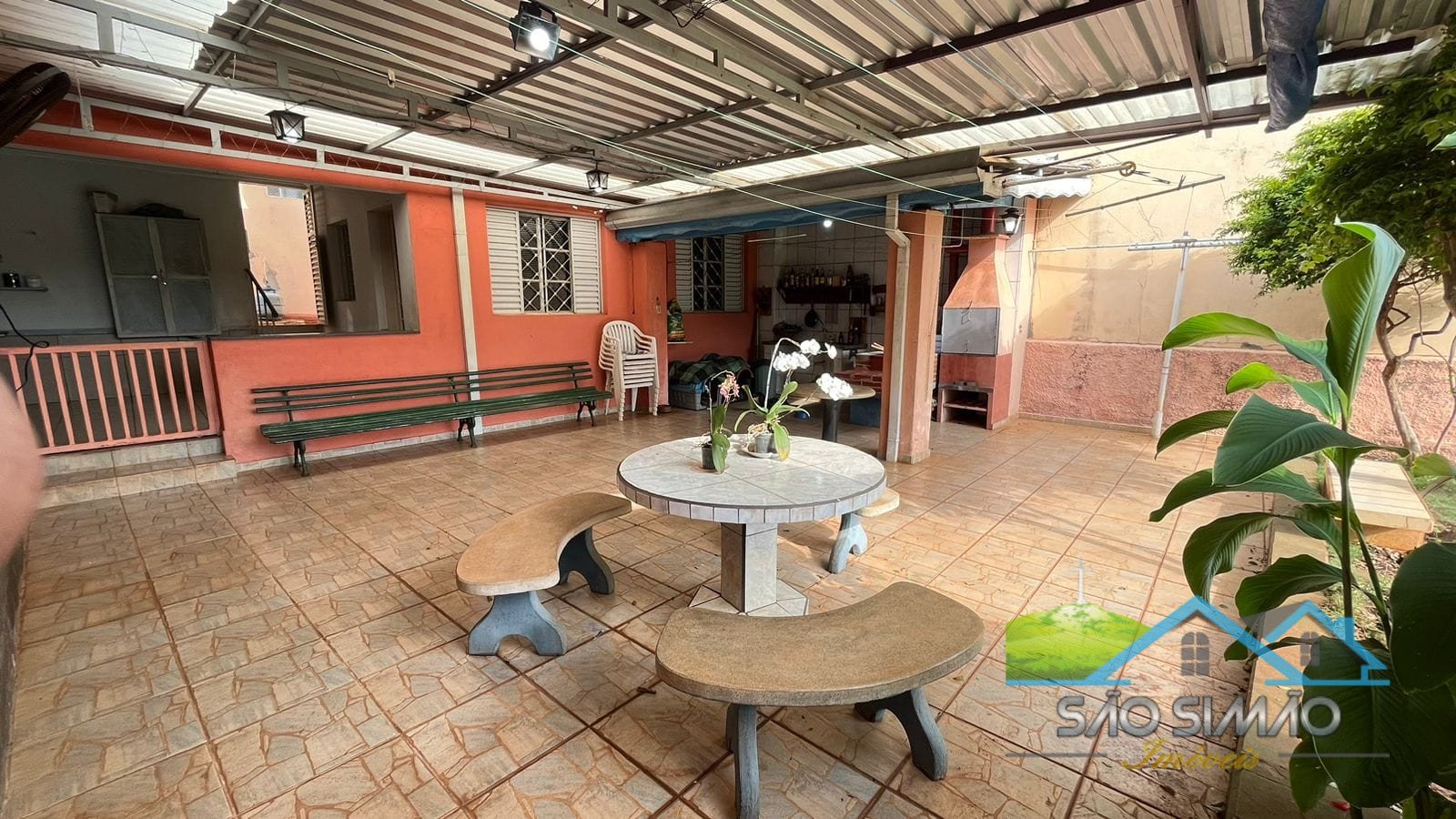 Casa a venda com 3 quartos em São Simão SP