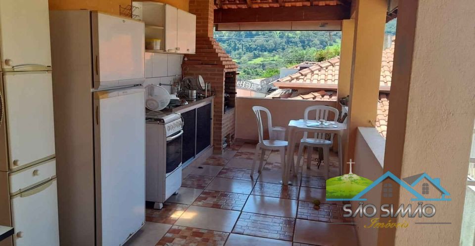 Linda casa com piscina a venda em São Simão SP