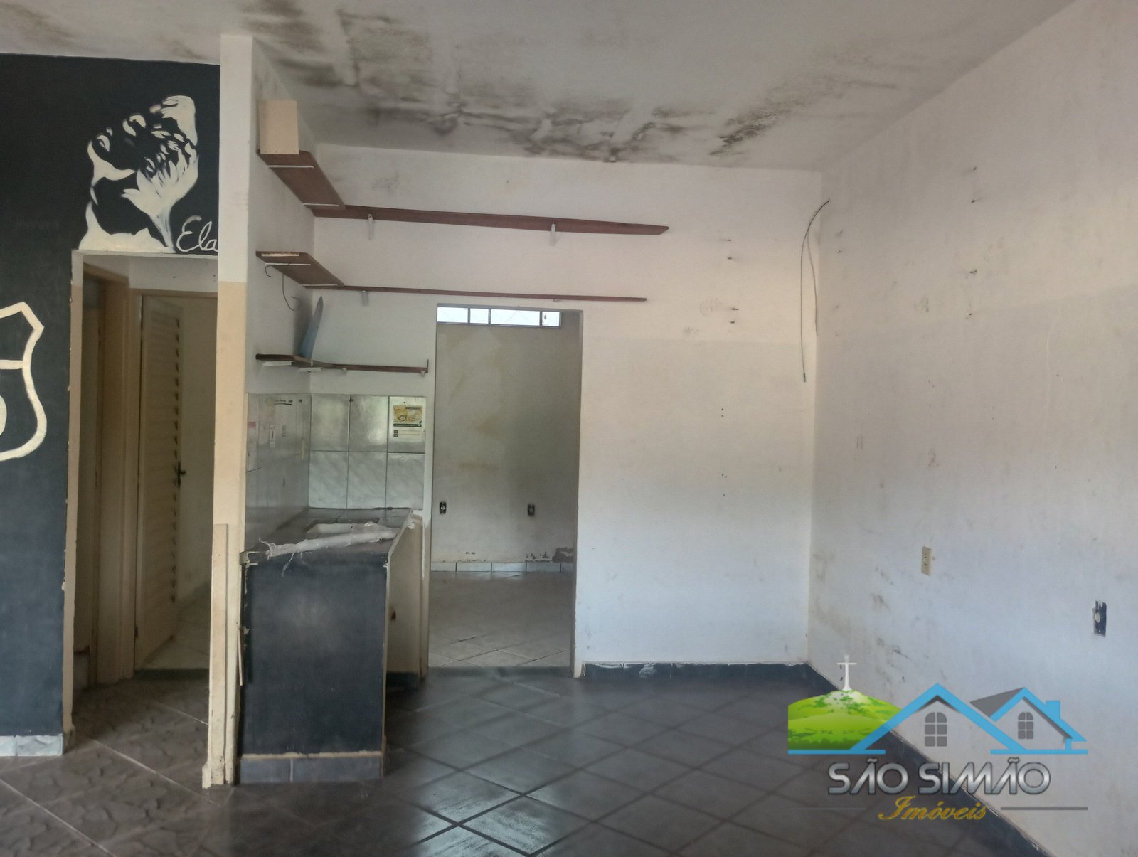 Casa com ponto comercial a venda em São Simão SP