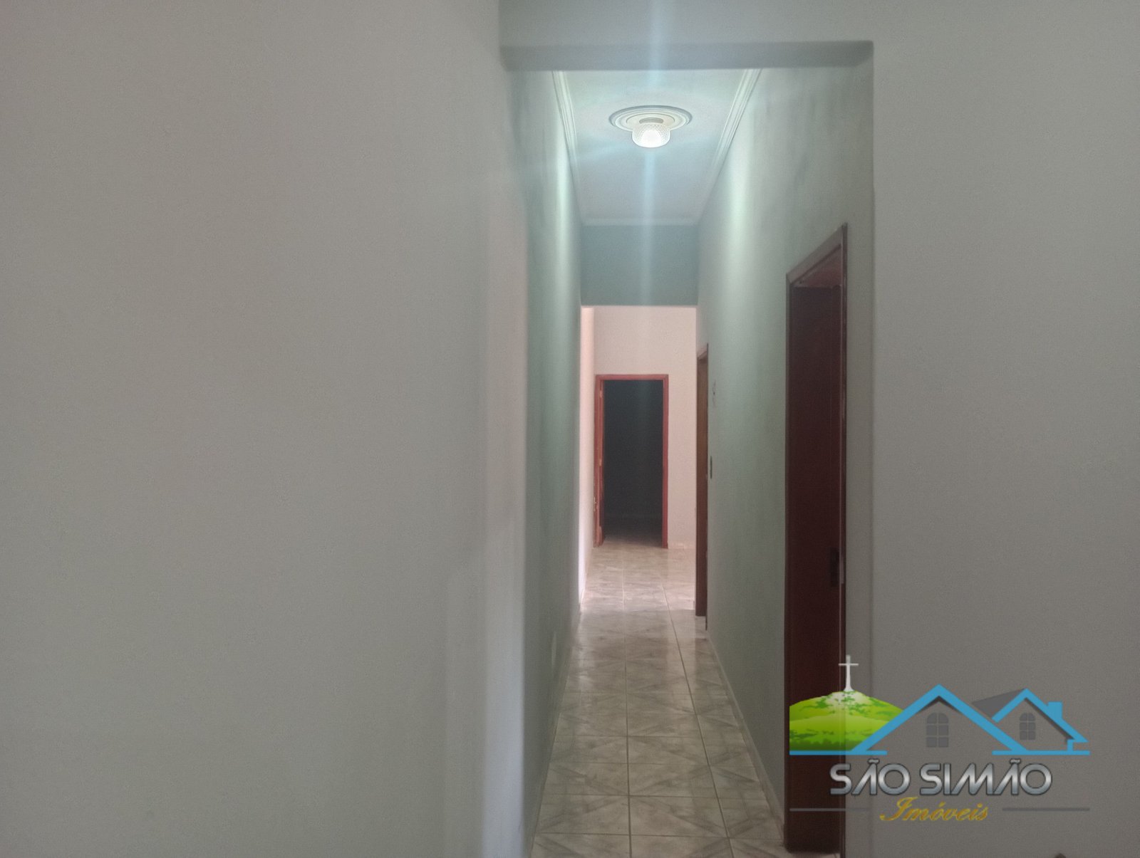 Casa com ponto comercial a venda em São Simão SP