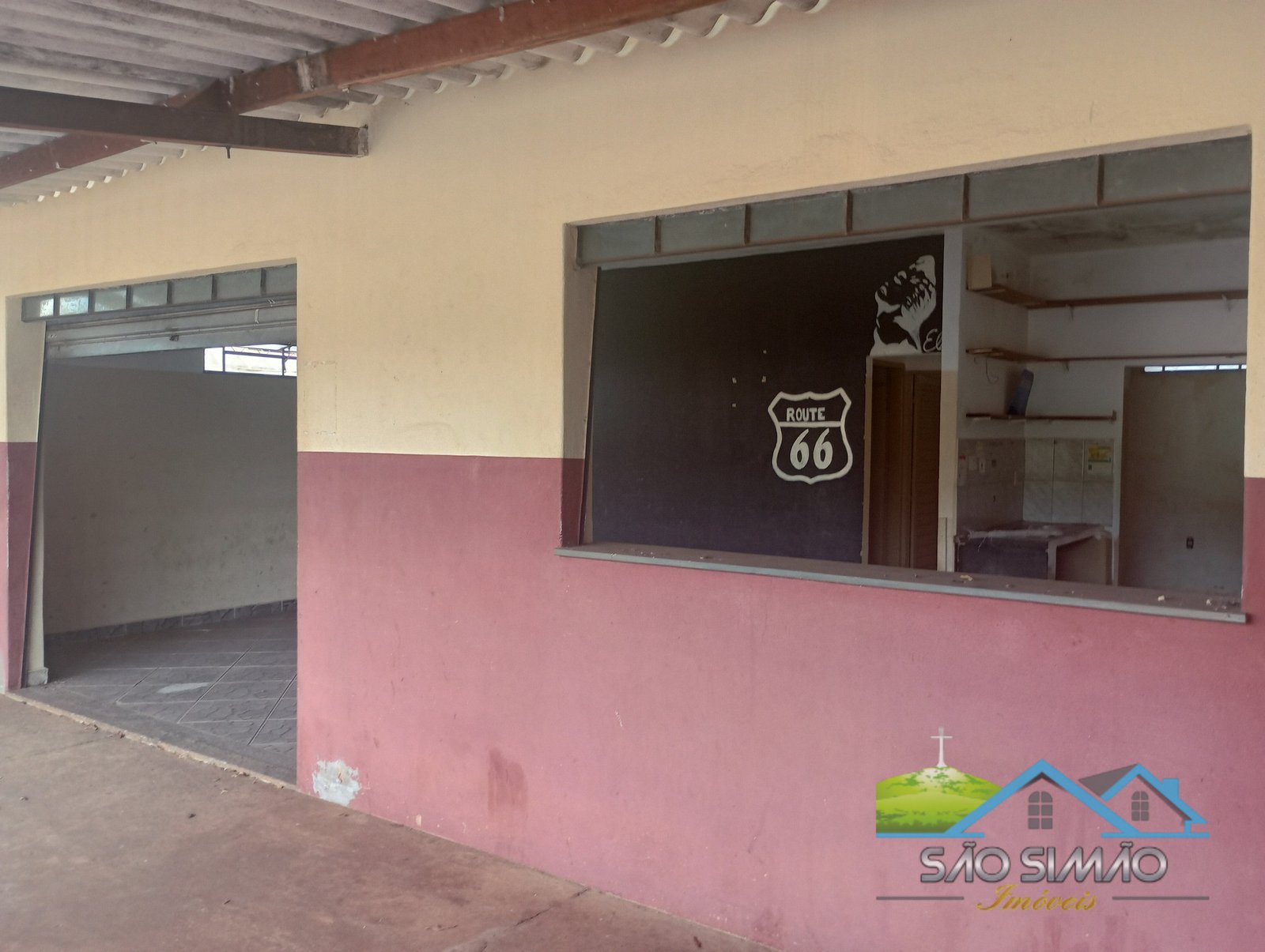 Casa com ponto comercial a venda em São Simão SP