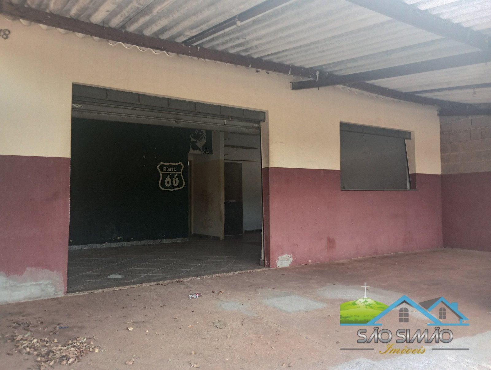 Casa com ponto comercial a venda em São Simão SP