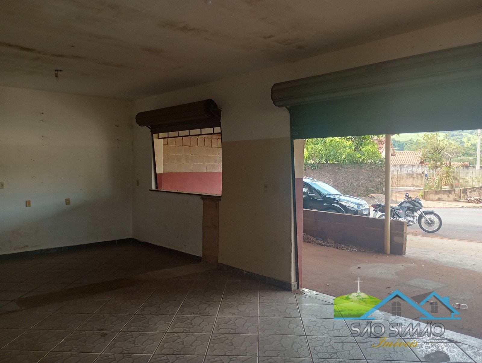 Casa com ponto comercial a venda em São Simão SP
