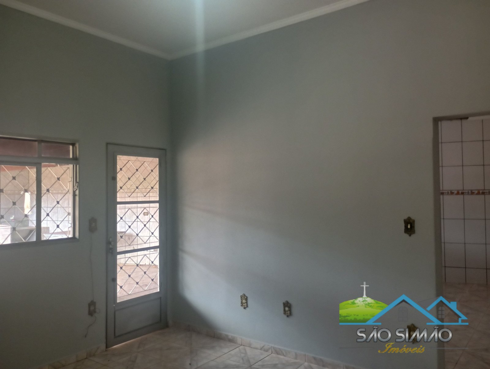 Casa com ponto comercial a venda em São Simão SP